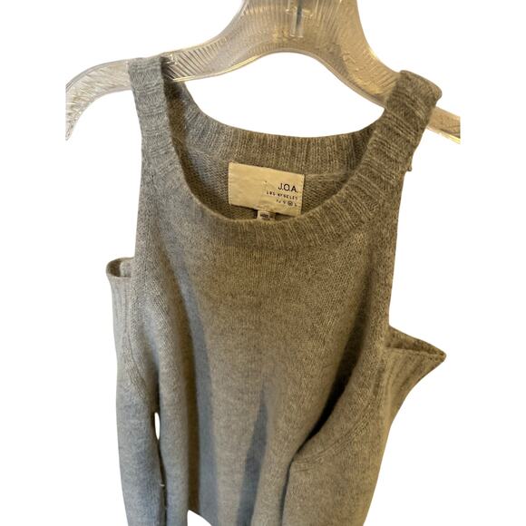 JOA cold‎ shoulder sweater -m - Picture 2 of 6